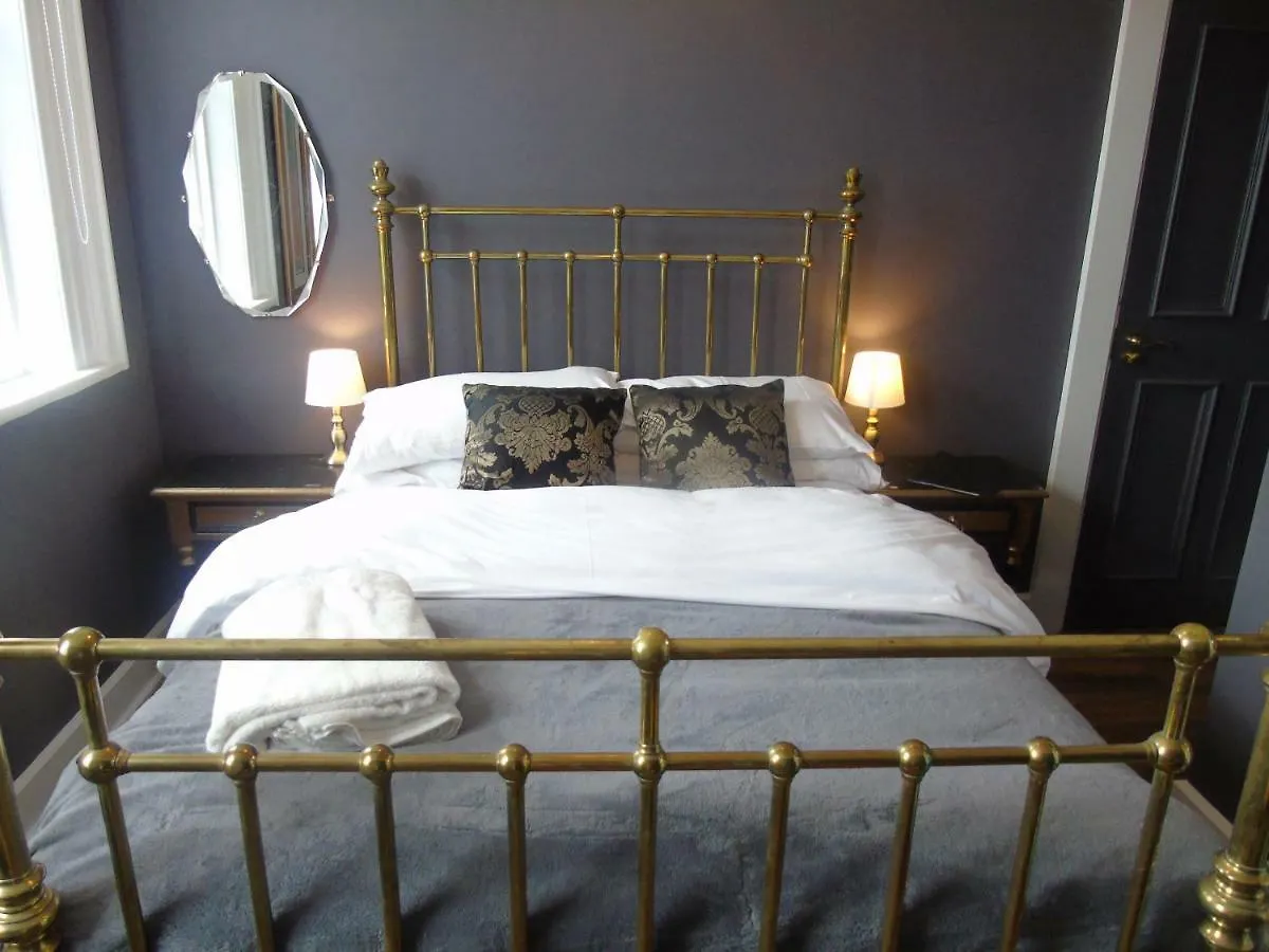 The Warren Belfast Bed & Breakfast