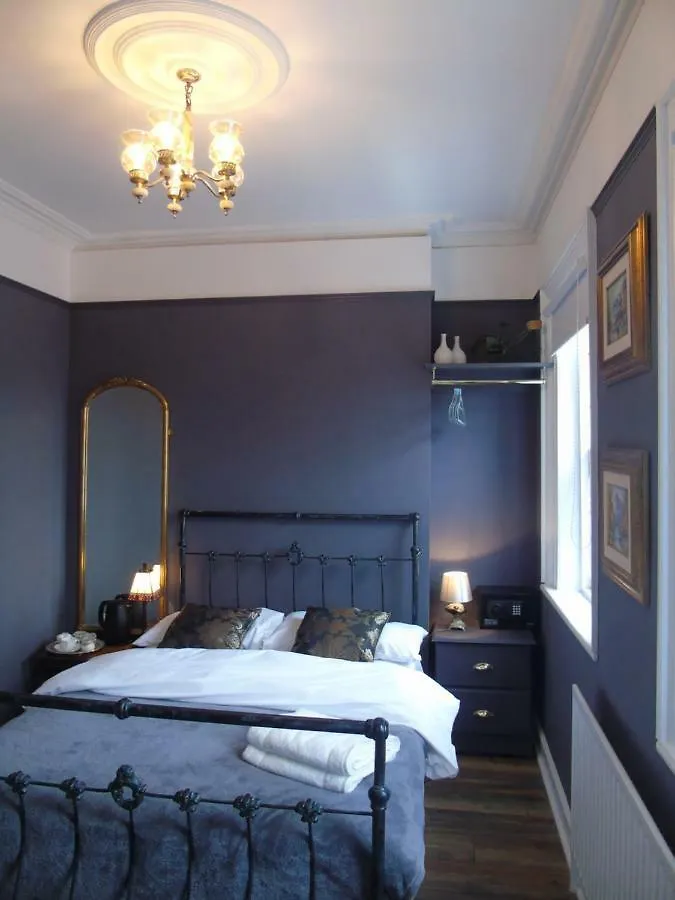 The Warren Belfast Bed & Breakfast