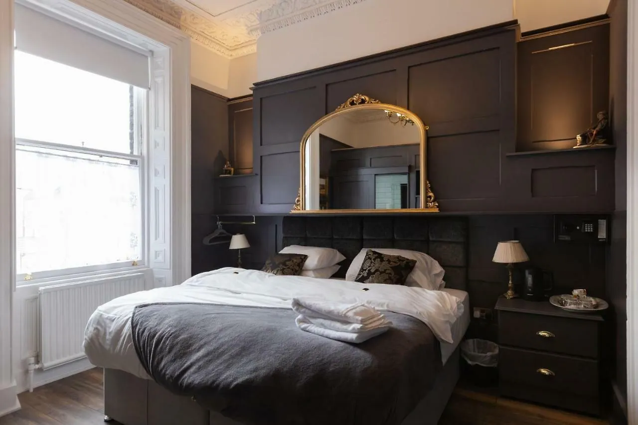 The Warren Belfast Bed & Breakfast