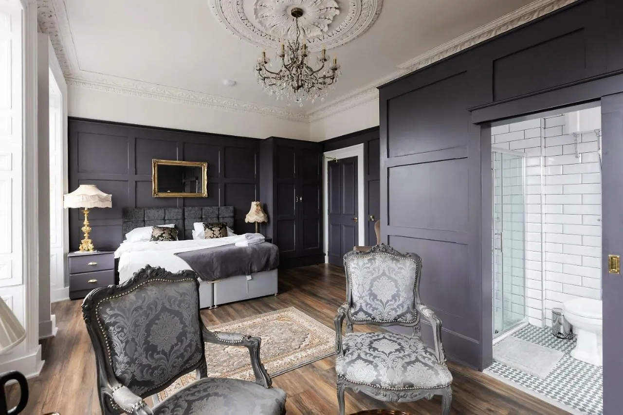 The Warren Belfast Bed & Breakfast