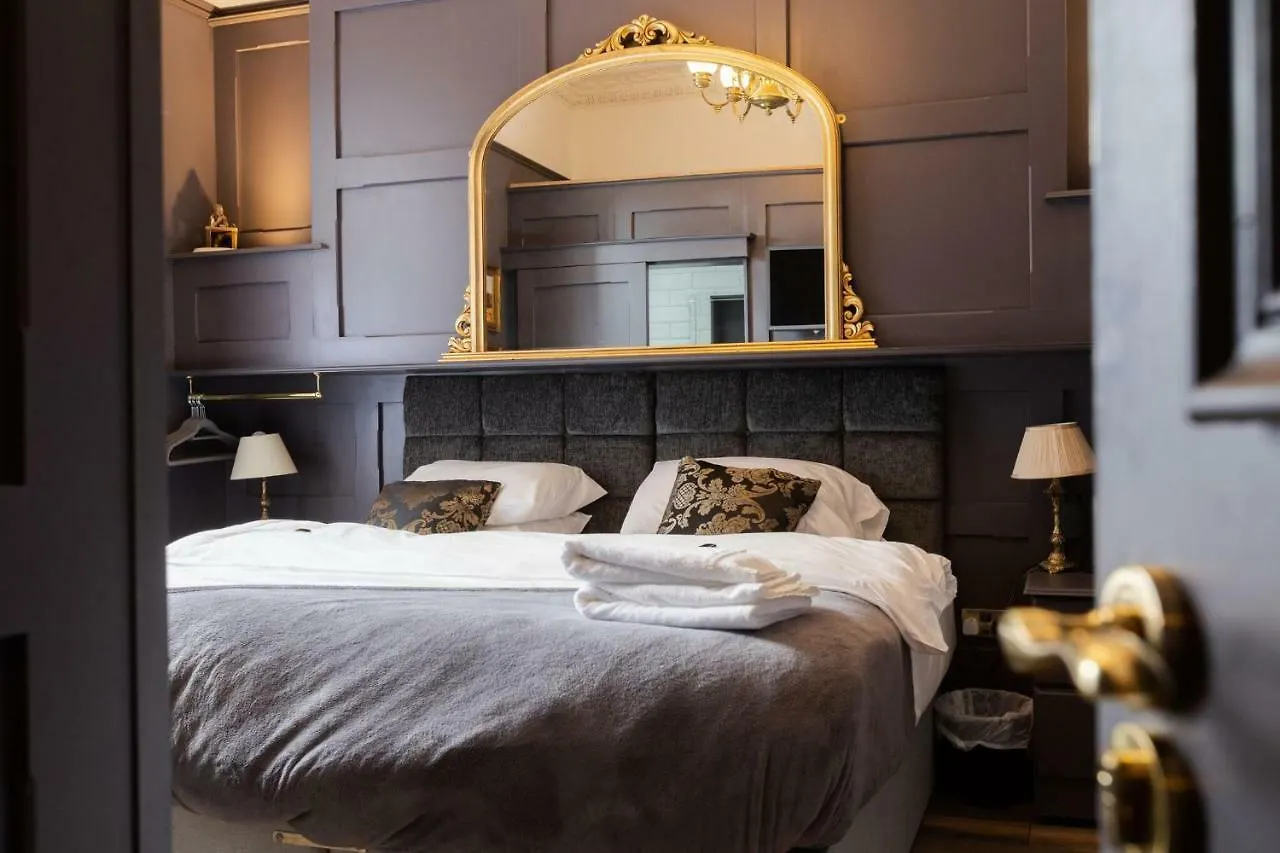 The Warren Belfast Bed & Breakfast 0*,