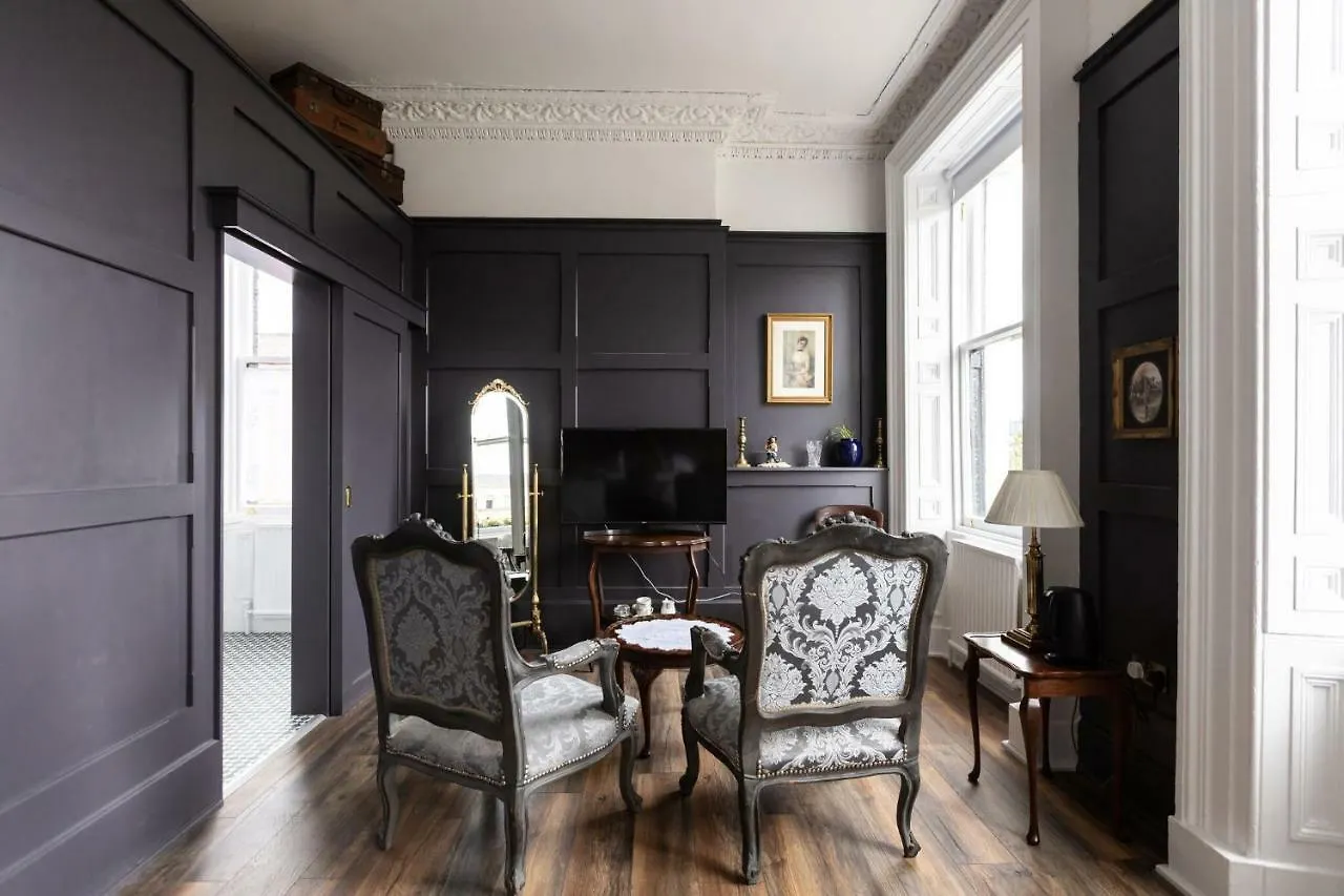The Warren Belfast Bed & Breakfast