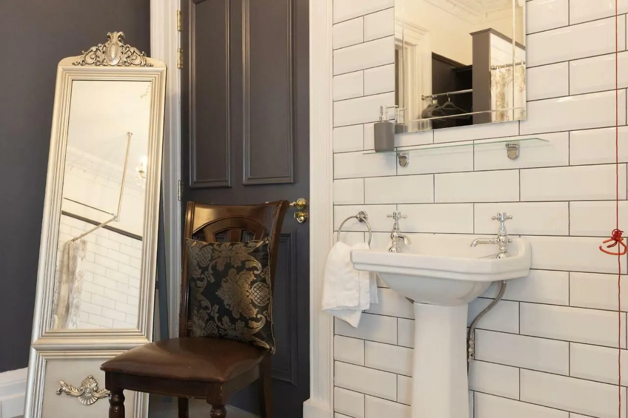 The Warren Belfast Bed & Breakfast