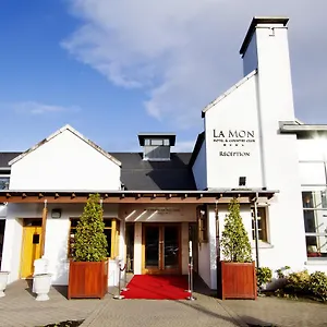 La Mon & Country Club Hotel