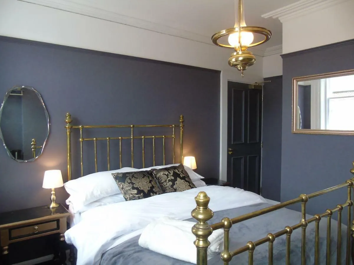 Bed and Breakfast The Warren Belfast 0*,