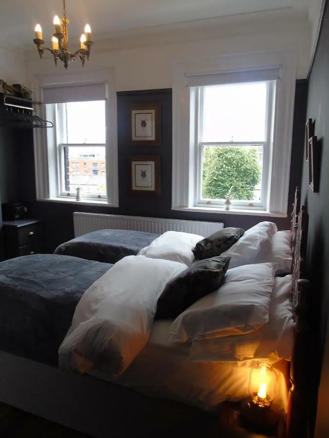 Bed and Breakfast The Warren Belfast 0*,