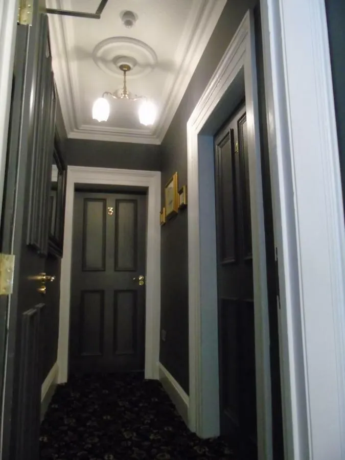 Bed and Breakfast The Warren Belfast